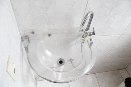 Casa à venda com 120m², 2 quartos e 2 vagasBanheiro Social 02