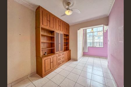 Apartamento à venda com 70m², 1 quarto e sem vaga Apartamento à venda com 70m², 1 quarto e sem vagaSala