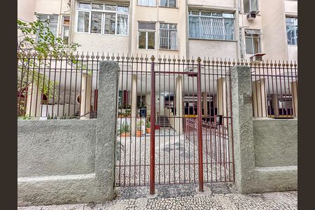 Apartamento à venda com 70m², 1 quarto e sem vaga Apartamento à venda com 70m², 1 quarto e sem vagaFachada