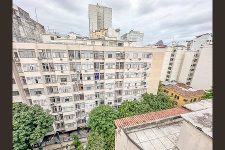 Apartamento à venda com 70m², 1 quarto e sem vaga Apartamento à venda com 70m², 1 quarto e sem vagaSacada