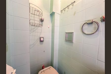 Apartamento à venda com 70m², 1 quarto e sem vaga Apartamento à venda com 70m², 1 quarto e sem vagaBanheiro de Serviço