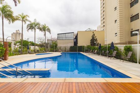 Apartamento à venda com 124m², 3 quartos e 2 vagas Apartamento à venda com 124m², 3 quartos e 2 vagasPiscina