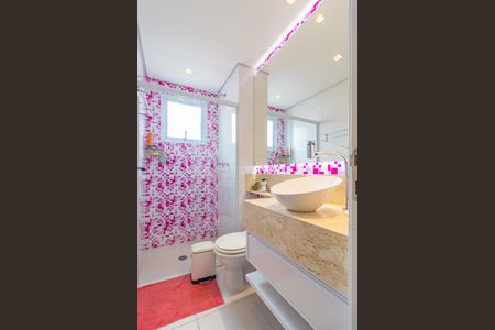 Apartamento à venda com 124m², 3 quartos e 2 vagas Apartamento à venda com 124m², 3 quartos e 2 vagasBanheiro da Suíte