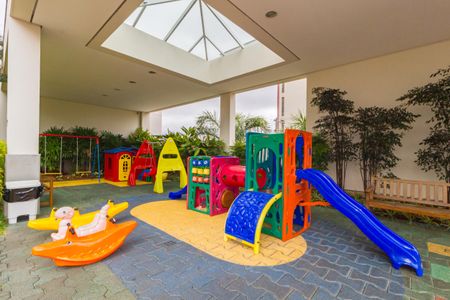 Apartamento à venda com 124m², 3 quartos e 2 vagas Apartamento à venda com 124m², 3 quartos e 2 vagasPlayground