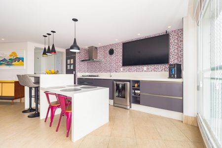 Apartamento à venda com 124m², 3 quartos e 2 vagas Apartamento à venda com 124m², 3 quartos e 2 vagasCozinha