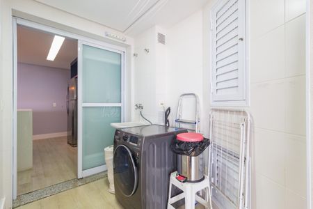 Apartamento à venda com 124m², 3 quartos e 2 vagas Apartamento à venda com 124m², 3 quartos e 2 vagasÁrea de Serviço