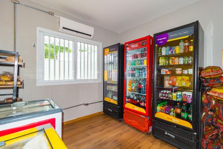 Apartamento à venda com 124m², 3 quartos e 2 vagas Apartamento à venda com 124m², 3 quartos e 2 vagasMini Mercado