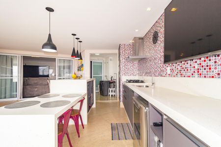 Apartamento à venda com 124m², 3 quartos e 2 vagas Apartamento à venda com 124m², 3 quartos e 2 vagasCozinha