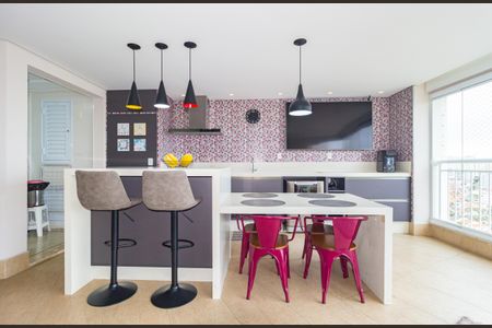 Apartamento à venda com 124m², 3 quartos e 2 vagas Apartamento à venda com 124m², 3 quartos e 2 vagasCozinha