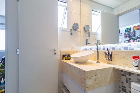 Apartamento à venda com 124m², 3 quartos e 2 vagas Apartamento à venda com 124m², 3 quartos e 2 vagasBanheiro da Suíte 3