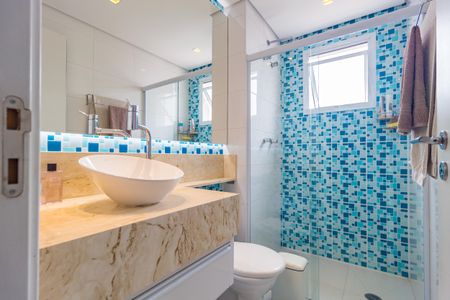 Apartamento à venda com 124m², 3 quartos e 2 vagas Apartamento à venda com 124m², 3 quartos e 2 vagasBanheiro da Suíte 2