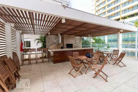 Apartamento à venda com 103m², 3 quartos e 2 vagas Apartamento à venda com 103m², 3 quartos e 2 vagasÁrea comum - Churrasqueira