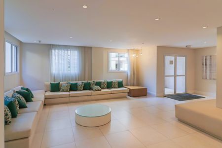 Apartamento à venda com 98m², 3 quartos e 2 vagas Apartamento à venda com 98m², 3 quartos e 2 vagasÁrea comum - Salão de festas