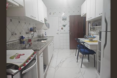 Apartamento à venda com 84m², 3 quartos e 2 vagas Apartamento à venda com 84m², 3 quartos e 2 vagasCozinha