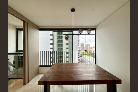 Sala  de apartamento para alugar com 2 quartos, 58m² em Santo Amaro, São Paulo