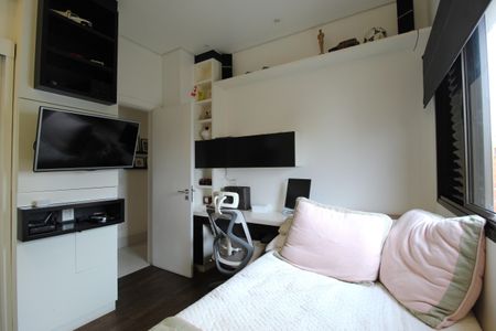 Apartamento à venda com 215m², 3 quartos e 3 vagasSuíte 2