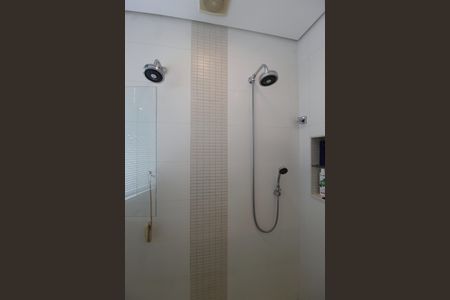 Apartamento à venda com 215m², 3 quartos e 3 vagasBanheiro da Suíte 1