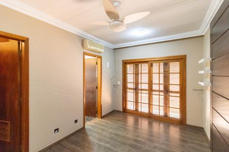 Casa de condomínio à venda com 504m², 4 quartos e 8 vagas Casa de condomínio à venda com 504m², 4 quartos e 8 vagasSuíte 2