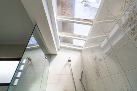 Casa de condomínio à venda com 504m², 4 quartos e 8 vagas Casa de condomínio à venda com 504m², 4 quartos e 8 vagasBanheiro da Suíte 3