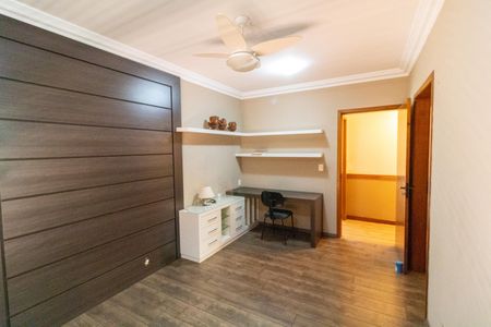 Casa de condomínio à venda com 504m², 4 quartos e 8 vagas Casa de condomínio à venda com 504m², 4 quartos e 8 vagasSuíte 2