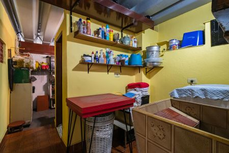 Casa à venda com 161m², 2 quartos e 7 vagas Casa à venda com 161m², 2 quartos e 7 vagasÁrea de Serviço