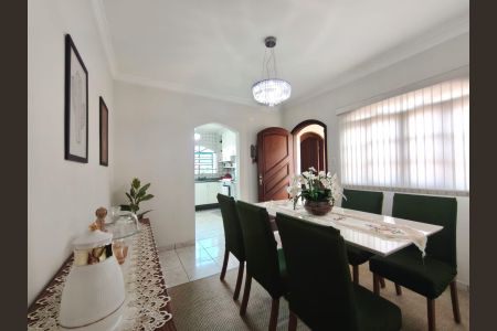 Casa à venda com 250m², 4 quartos e 6 vagasSala de Jantar