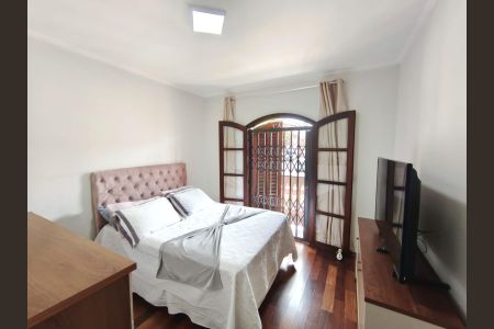 Casa à venda com 250m², 4 quartos e 6 vagasQuarto 