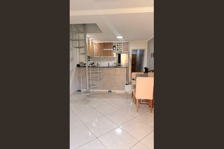 Sala de casa de condomínio para alugar com 3 quartos, 120m² em Recreio dos Bandeirantes, Rio de Janeiro