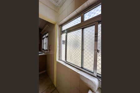 Apartamento à venda com 68m², 2 quartos e 1 vagaÁrea de Serviço