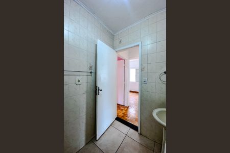 Apartamento à venda com 68m², 2 quartos e 1 vagaBanheiro Social