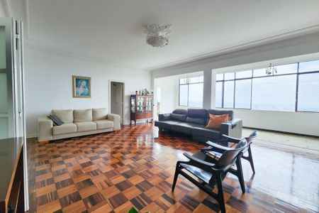 Apartamento para alugar com 400m², 6 quartos e sem vaga Apartamento para alugar com 400m², 6 quartos e sem vagaSala