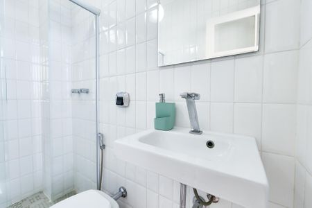 Apartamento para alugar com 400m², 6 quartos e sem vaga Apartamento para alugar com 400m², 6 quartos e sem vagaBanheiro de Serviço