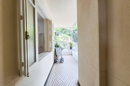 Apartamento para alugar com 400m², 6 quartos e sem vaga Apartamento para alugar com 400m², 6 quartos e sem vagaVaranda