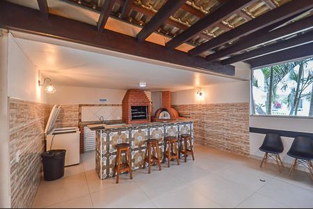 Apartamento à venda com 75m², 2 quartos e 2 vagas Apartamento à venda com 75m², 2 quartos e 2 vagasÁrea comum - Churrasqueira