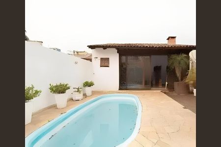 Casa para alugar com 200m², 3 quartos e 2 vagas Casa para alugar com 200m², 3 quartos e 2 vagasÁrea Externa