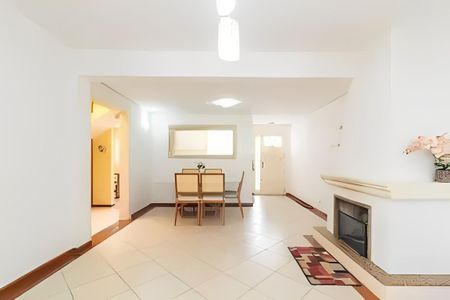Sala de casa para alugar com 3 quartos, 200m² em Hípica, Porto Alegre
