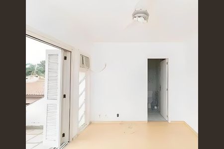 Casa para alugar com 200m², 3 quartos e 2 vagas Casa para alugar com 200m², 3 quartos e 2 vagasSuíte