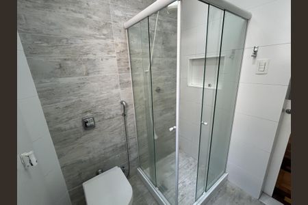 Apartamento à venda com 79m², 2 quartos e sem vagaBanheiro