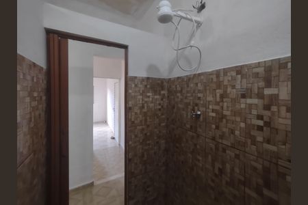 Banheiro Social de casa para alugar com 1 quarto, 40m² em Jardim Peri, São Paulo