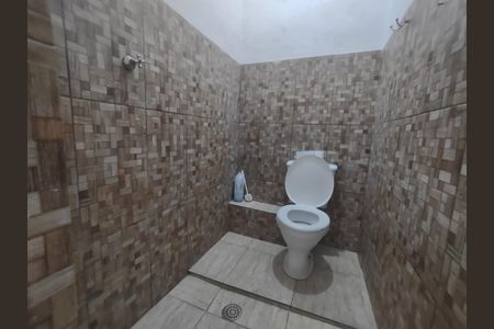 Banheiro Social de casa para alugar com 1 quarto, 40m² em Jardim Peri, São Paulo