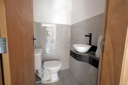 Casa à venda com 125m², 3 quartos e 2 vagasBanheiro 1