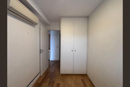 Apartamento à venda com 133m², 2 quartos e 2 vagas Apartamento à venda com 133m², 2 quartos e 2 vagasQuarto 1
