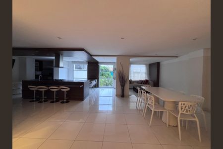 Apartamento à venda com 133m², 2 quartos e 2 vagas Apartamento à venda com 133m², 2 quartos e 2 vagasÁrea comum