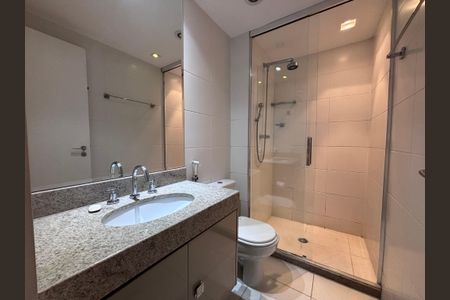 Apartamento à venda com 133m², 2 quartos e 2 vagas Apartamento à venda com 133m², 2 quartos e 2 vagasBanheiro