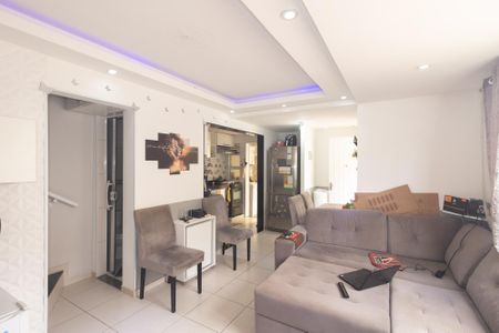 Sala de casa de condomínio para alugar com 2 quartos, 88m² em Guaratiba, Rio de Janeiro