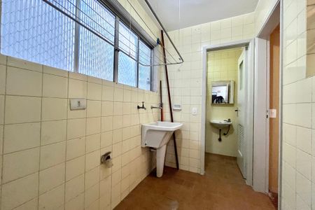 Apartamento à venda com 70m², 3 quartos e 1 vagaÁrea de Serviço