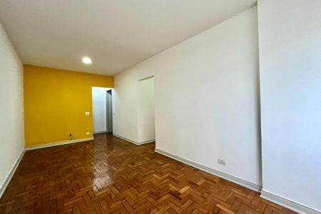 Sala de apartamento à venda com 3 quartos, 70m² em Mirandópolis, São Paulo