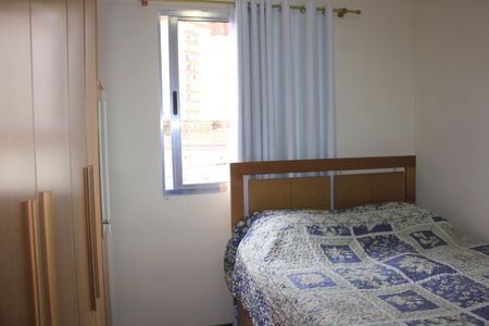 Quarto 1 de apartamento à venda com 2 quartos, 53m² em Jardim Flor da Montanha, Guarulhos