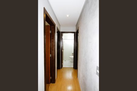 Corredor de apartamento para alugar com 3 quartos, 75m² em Calafate, Belo Horizonte
