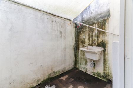 Casa à venda com 90m², 5 quartos e 1 vaga Casa à venda com 90m², 5 quartos e 1 vagaÁrea de Serviço